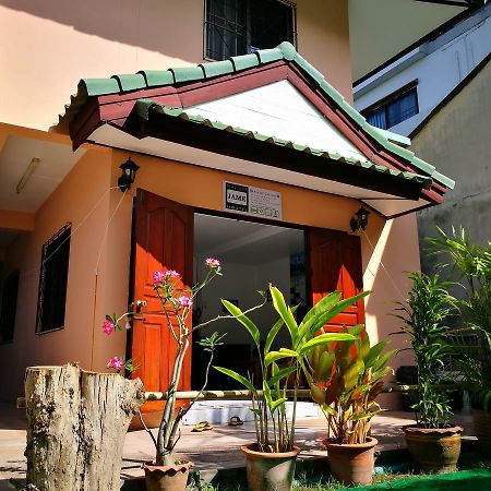 Stay With Jame Hostel 清邁 外观 照片